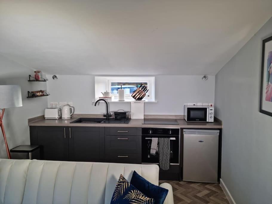 Flamingos Nest Oxford Countryside Apartment Oxford - Bicester Village - Blenheim Palace - Wifi- Free Parking Dış mekan fotoğraf